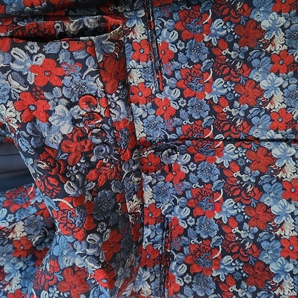 BCBGMaxAzria KAMRYN Jacquard Red and Blue Floral Blazer - Picture 6 of 11